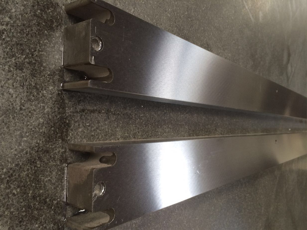 機(jī)床導(dǎo)鑲鋼軌